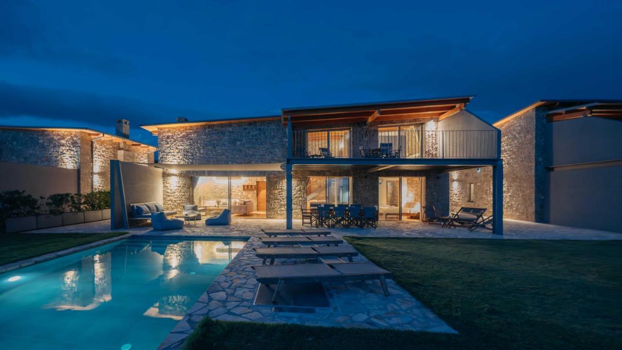 Real Life Homes Luxurious Seafront Villas Each With Their Own Private Pools Korakokhórion المظهر الخارجي الصورة