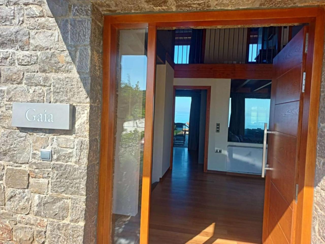 Real Life Homes Luxurious Seafront Villas Each With Their Own Private Pools Korakokhórion المظهر الخارجي الصورة
