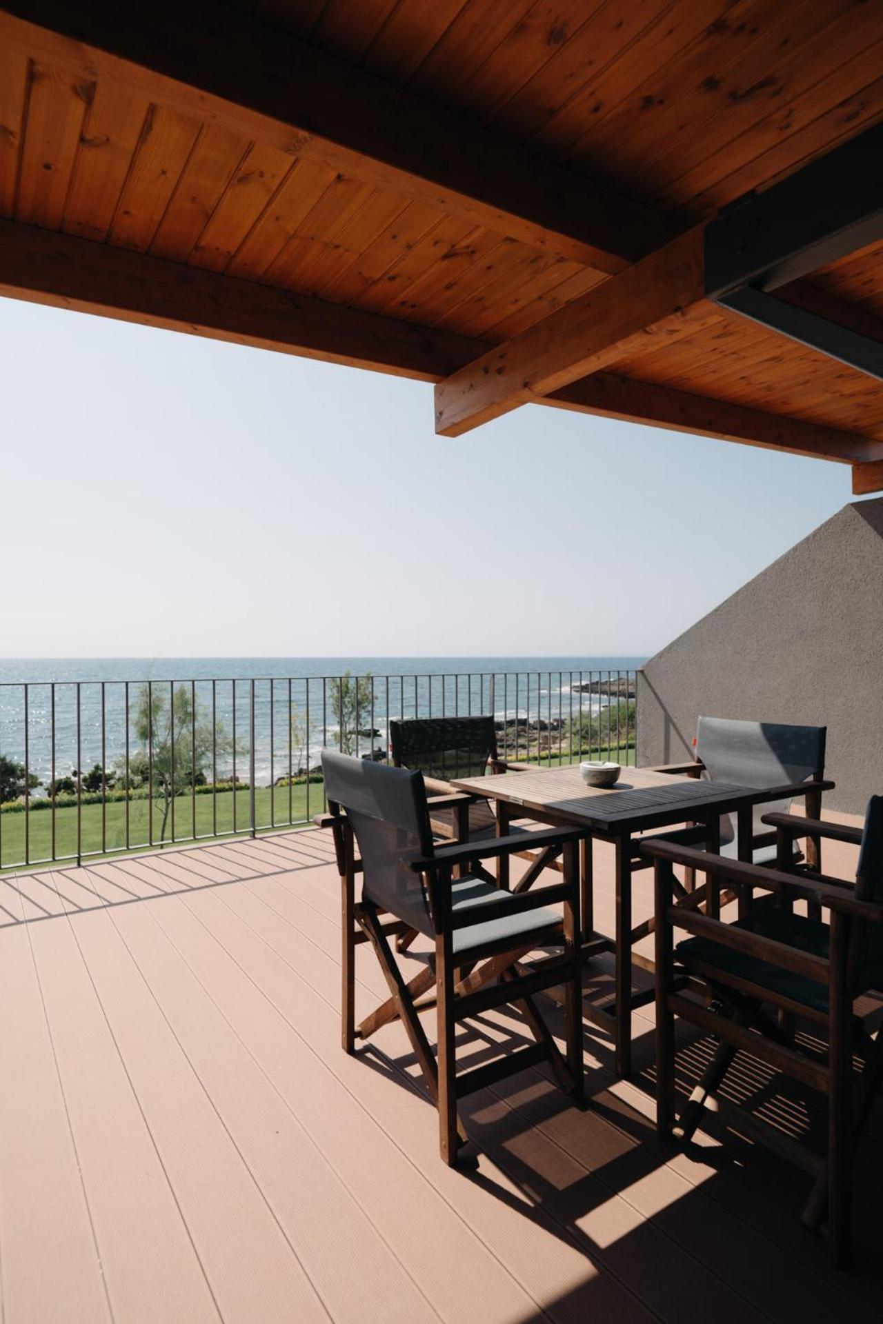 Real Life Homes Luxurious Seafront Villas Each With Their Own Private Pools Korakokhórion المظهر الخارجي الصورة